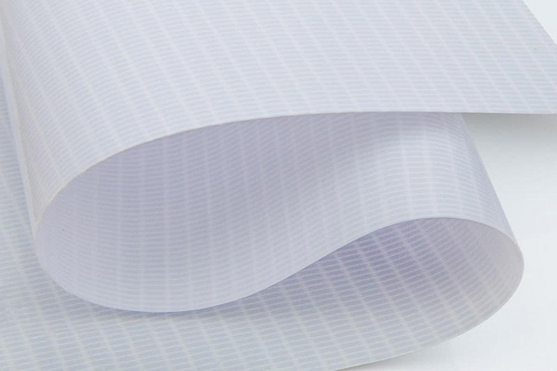 Можно ли мыть наружные баннеры с гибкой подсветкой струей воды под высоким давлением?